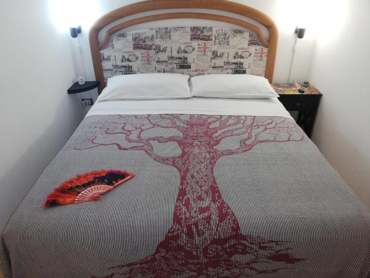 Il Posto Giusto Station Rooms Palermo Ngoại thất bức ảnh